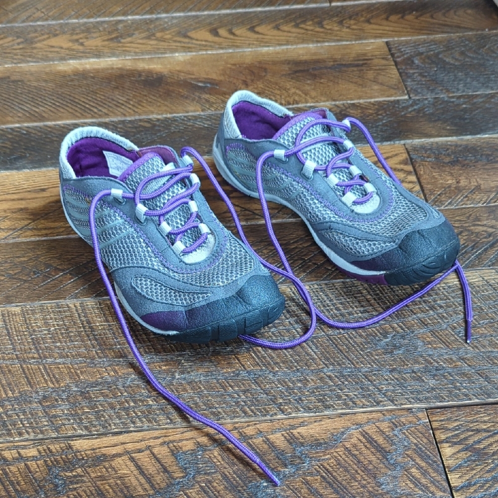 Women's Gray and Purple Athletic Shoes